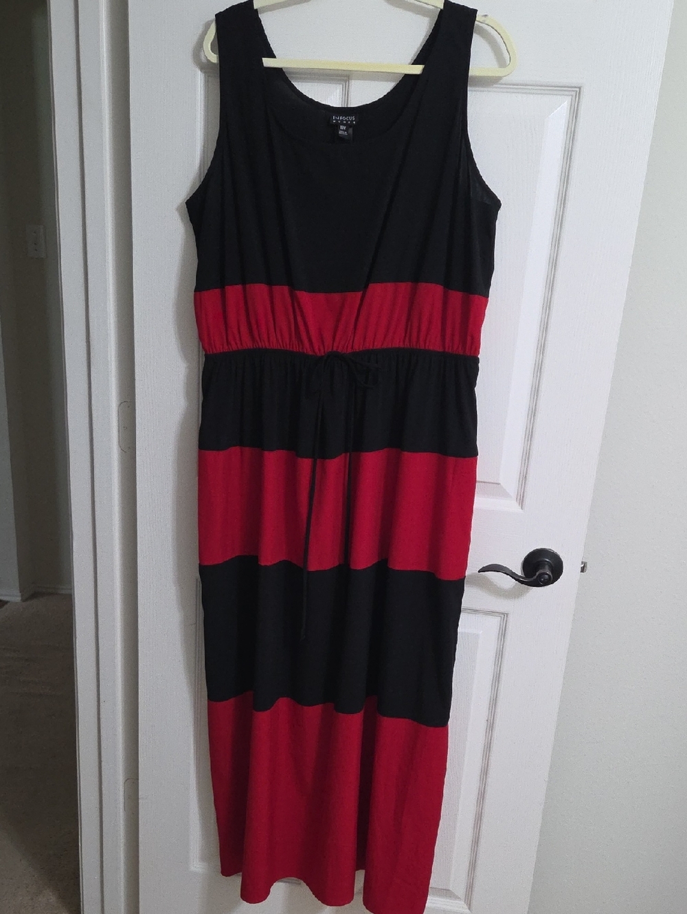 Enfocus Studio Size 18W Black and Red Striped Sleeveless Maxi Dress